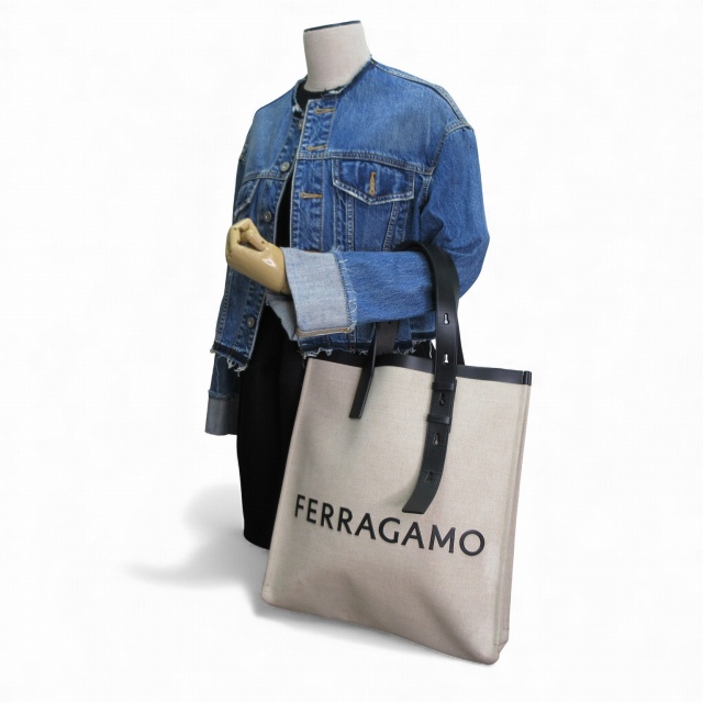 【中古】サルヴァトーレフェラガモ Salvatore Ferragamo トートバッグ キャンバス レザー ロゴ アイボリー ブラック E11240125198_7