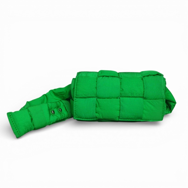 【中古】ボッテガヴェネタ BOTTEGA VENETA パデッドテックカセット ショルダーバッグ クロスボディバッグ