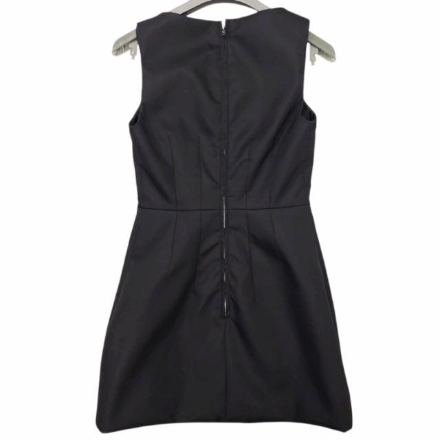 中古】未使用品 プラダ タグ付き 24SS Re-Nylon ポーチ付 中古】未使用品 プラダ タグ付き 24SS Re-Nylon ポーチ付