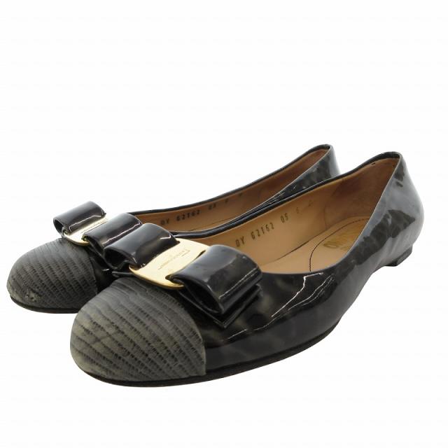 ⭐️新品未使用⭐️　サルヴァトーレフェラガモ　ヴァラリボン　フラットパンプス サルヴァトーレフェラガモ(Salvatore Ferragamo)サルヴァトーレ