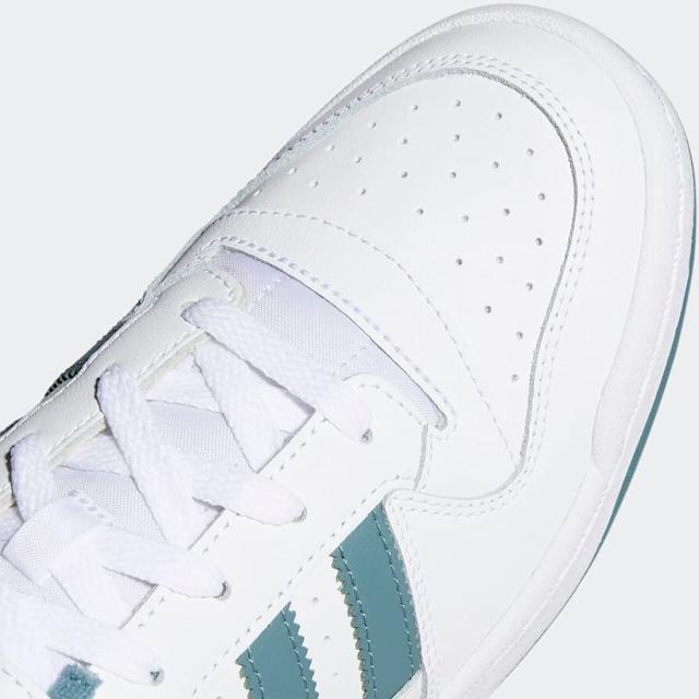 [アディダス] フォーラム ロー [FORUM LOW] フットウェアホワイト/フットウェアホワイト/ヘイジーエメラルド  FY7758 日本国内正規品 の通販は