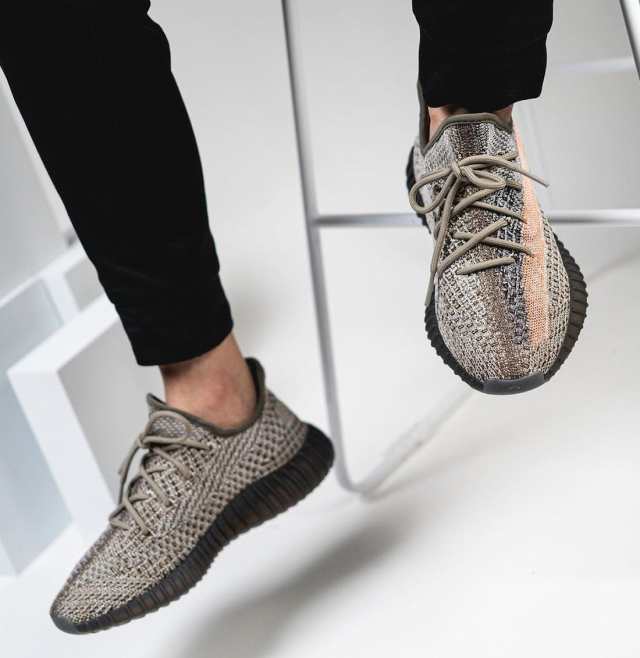 アディダス] イージー ブースト 350 V2 [Yeezy Boost 350 V2] アッシュストーン/オレンジ/グレー GW0089 日本 国内正規品 の通販はau PAY マーケット - 株式会社ARCHTRADE | au PAY マーケット－通販サイト