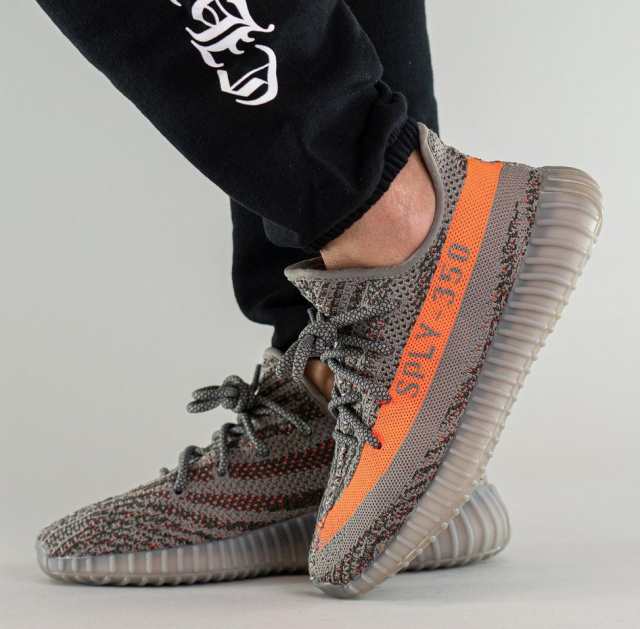 [アディダス] イージー ブースト 350 V2 [YEEZY Boost 350 V2] ベルーガ/リフレクティブ/グレー GW1229  日本国内正規品｜au PAY マーケット