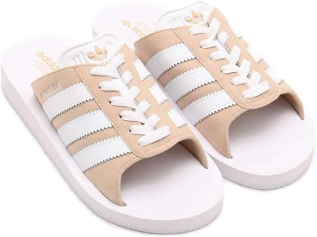 [アディダス] ガゼル ビーチスライド [GAZELLE BEACH SLIDES] マジックベージュ/フットウェアホワイト/フットウェアホワイト JQ7422