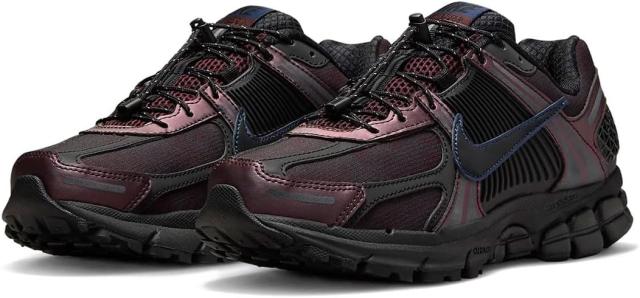 [ナイキ] ズーム ボメロ 5 [W Zoom Vomero 5] バーガンディクラッシュ/ミッドナイトネイビー/ブラック/ブラック HQ4052-600