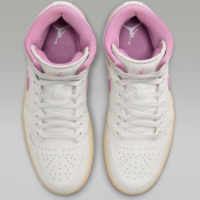 [ナイキ] エア ジョーダン 1 ミッド [W AIR JORDAN 1 MID] セイル/モスリン/オーキッド BQ6472-162_3