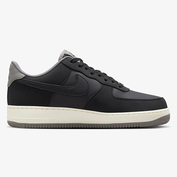 [ナイキ] エア フォース 1 '07 LV8 [AIR FORCE 1 '07 LV8] ブラック/ブラック/ホワイト FZ5225-001