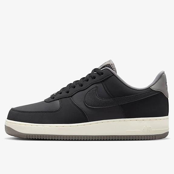 [ナイキ] エア フォース 1 '07 LV8 [AIR FORCE 1 '07 LV8] ブラック/ブラック/ホワイト FZ5225-001
