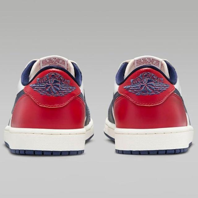 [ナイキ] エア ジョーダン 1 レトロ ロー [AIR JORDAN 1 RETRO LOW ] ホワイト/ミッドナイトネイビー/グレー/レッド HQ2993-100_4