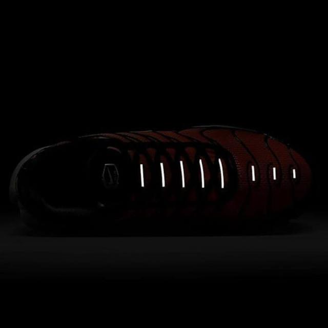 [ナイキ] エア マックス プラス [AIR MAX PLUS] ブラック/トータルオレンジ/ビビッドパープル/フォトンダスト DM0032-014_3