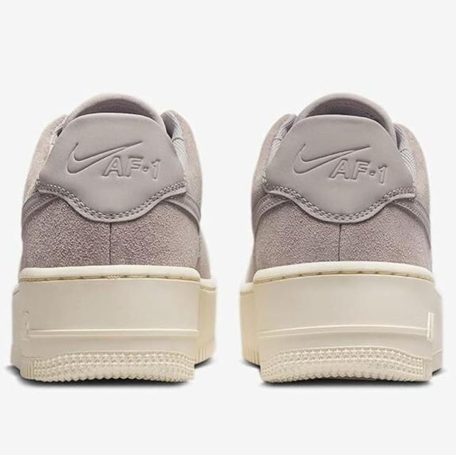 [ナイキ] エア フォース 1 セージ ロー [W AIR FORCE 1 SAGE LOW] カレッジグレー/ペールアイボリー/カレッジグレー AR5339-004