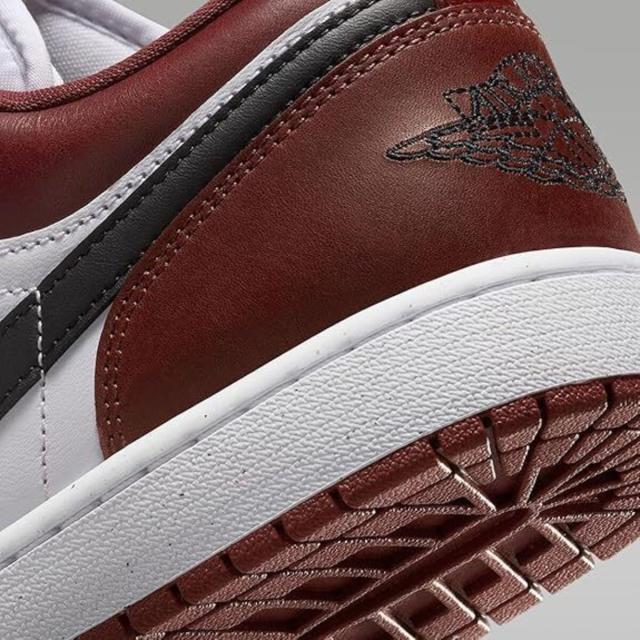 [ナイキ] エア ジョーダン 1 ロー SE [AIR JORDAN 1 LOW SE] ホワイト/ダークポニー/ブラック HF3148-102
