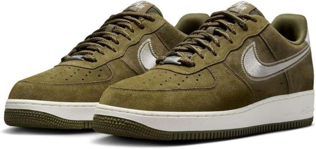 [ナイキ] エア フォース 1 '07 LV8 [AIR FORCE 1 '07 LV8] ミディアムオリーブ/セイル HJ4465-201 