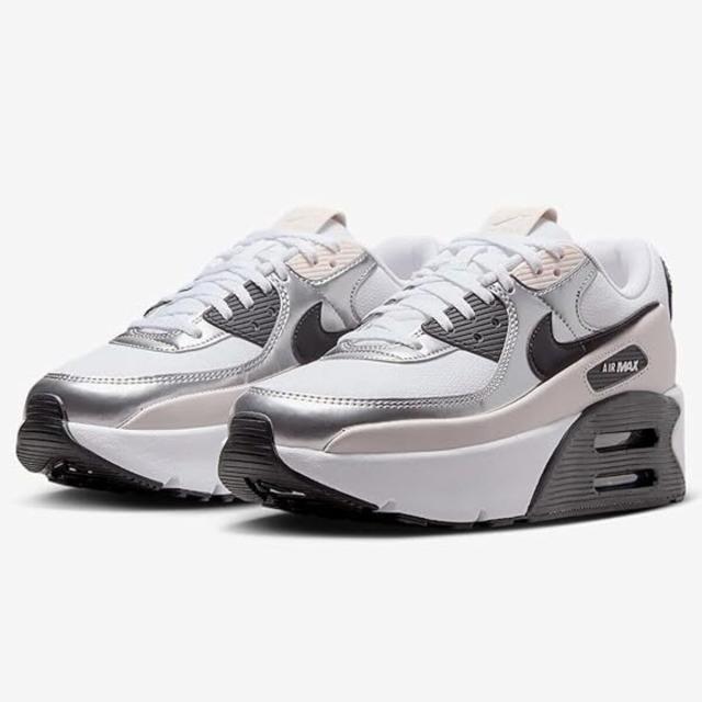 新品 ナイキ W エアマックス90 LV8 メタリックシルバー 厚底 25.5 新品 ナイキ W エアマックス90 LV8 メタリックシルバー 厚底 25.5