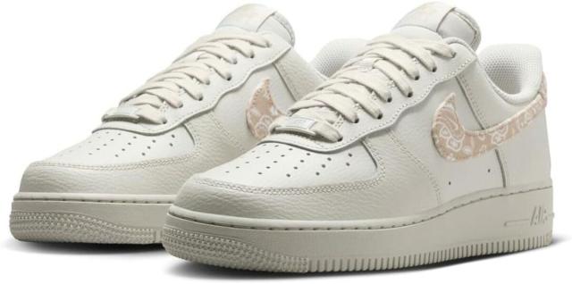 [ナイキ] エア フォース 1 '07 [W AIR FORCE 1 '07] ライトボーン/ライトボーン/ライトボーン/グレイン IH2051-072