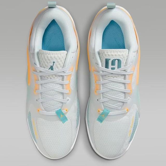[ナイキ] ジョーダン エアー シリーズ PF [JORDAN AIR SERIES PF "Poolside"] オフホワイト/オレンジ/オーシャンキューブ/ミネラルティール FQ3859-101