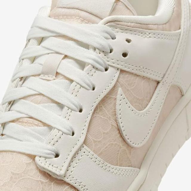 ナイキ] ダンク ロー [W DUNK LOW] ライトオールウッドブラウン