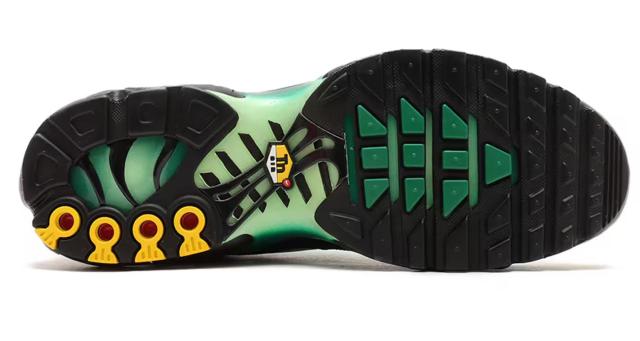 [ナイキ] エア マックス プラス [AIR MAX PLUS] ベイパーグリーン/マラカイト/ブラック/ライトレモンツイスト DM0032-301_3