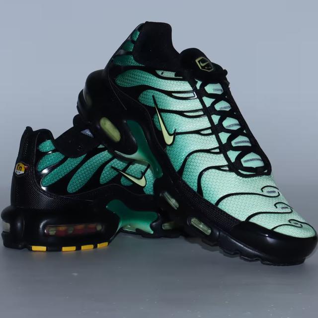 [ナイキ] エア マックス プラス [AIR MAX PLUS] ベイパーグリーン/マラカイト/ブラック/ライトレモンツイスト DM0032-301_6