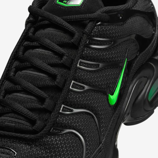 [ナイキ] エア マックス プラス [AIR MAX PLUS] ブラック/ブラック/グリーンストライク DM0032-024_6
