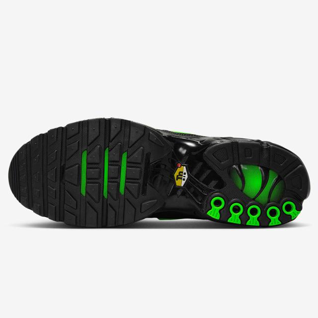 [ナイキ] エア マックス プラス [AIR MAX PLUS] ブラック/ブラック/グリーンストライク DM0032-024_8