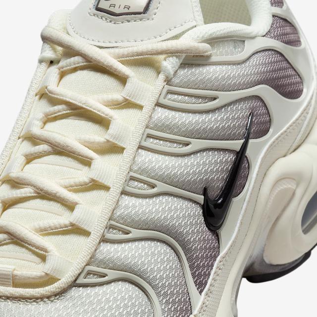 ナイキ] エア マックス プラス [AIR MAX PLUS] ライトオールウッド