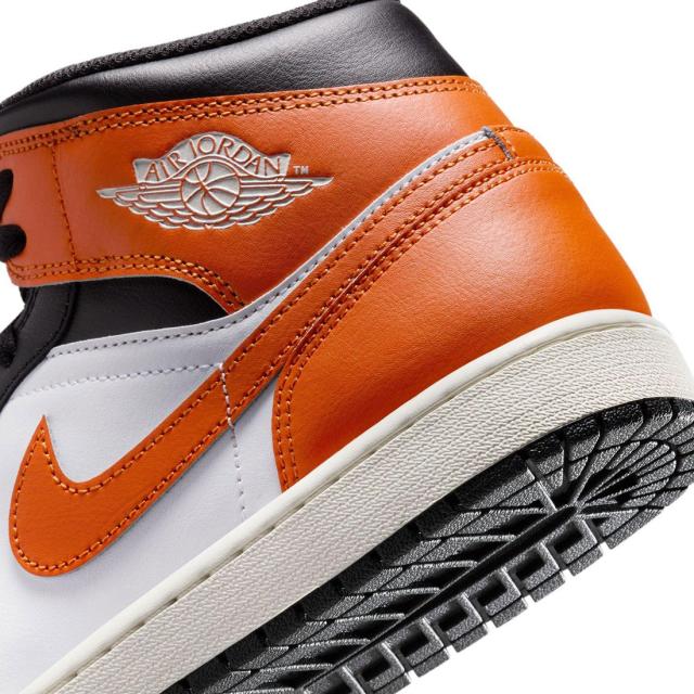 [ナイキ] エア ジョーダン 1 ミッド [AIR JORDAN 1 MID] ホワイト/ブラック/オレンジ DQ8426-801