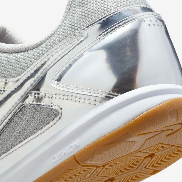 ナイキ] ガト LV8 [GATO LV8] メタリックシルバー/ホワイト/ガムライト