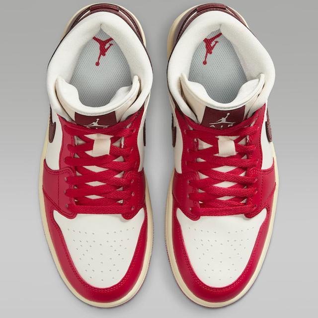 [ナイキ] エア ジョーダン 1 ミッド [W AIR JORDAN 1 MID] セイル/ミスティックハイビスカス/ココナッツミルク/ダークチームレッド BQ6472-119 ナイキ] エア ジョーダン 1 ミッド [W AIR JORDAN 1 MID] セイル