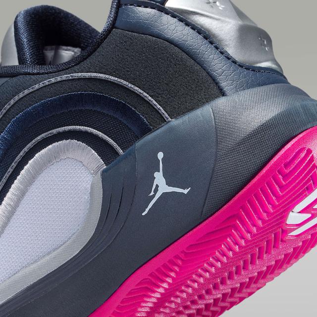 [ナイキ] ルカ 4 [J LUKA 4 "Navidor"] ダークオブシディアン/ブラック/ピンクプライム/メタリックシルバー HJ5225-400