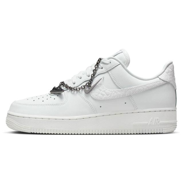 [ナイキ] エア フォース 1 '07 ロー [W AIR FORCE 1 '07 LO] サミットホワイト IM6485-121