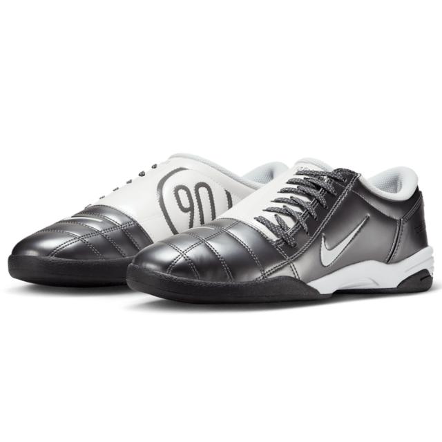 [ナイキ] トータル 90 [TOTAL 90] ライトグラファイト/ホワイト/ブラック/メタリックサミットホワイト HQ2851-001