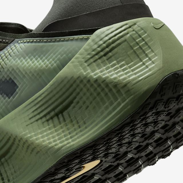 ナイキ] エイバ ローバー [Ava Rover] セコイア/オイルグリーン/ソフト