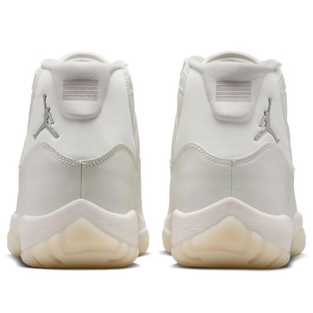 [ナイキ] エア ジョーダン 11 レトロ [W AIR JORDAN 11 RETRO] セイル/グレー AR0715-110_5
