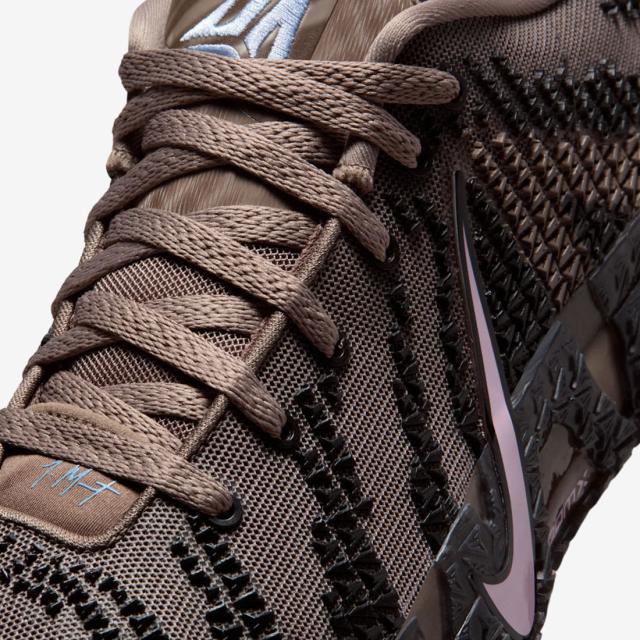 [ナイキ] ジャ 3 EP [JA 3 "Showstopper" EP] ミンクブラウン/ブラック/ピンクフォーム HF2794-200