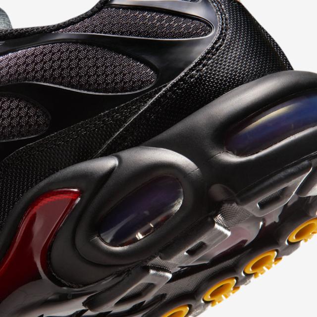 [ナイキ] エア マックス プラス [AIR MAX PLUS] ブラック/ペンシルポイント/チームクリムゾン DM0032-032_7