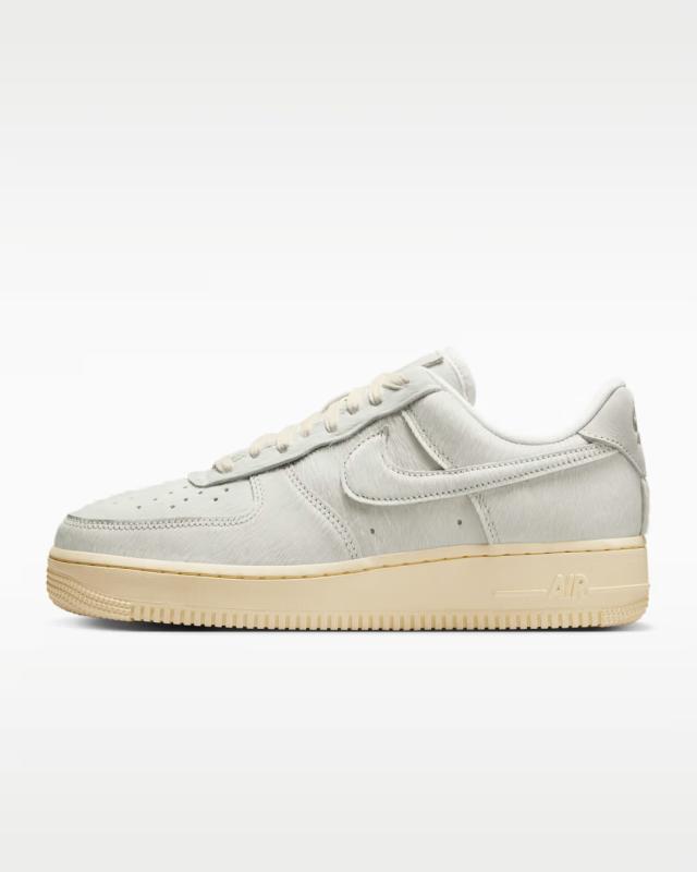 [ナイキ] エア フォース 1 '07 [WMNS AIR FORCE 1 '07] セイル/モスリン/セイル II7398-100