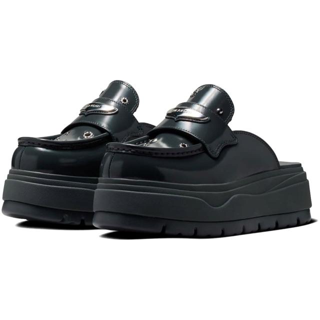 [ナイキ] エア ジョーダン ミュール SE [W AIR JORDAN MULE SE] アンスラサイト/メタリックシルバー IO7702-001