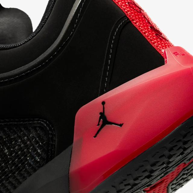 [ナイキ] エア ジョーダン 37 ロー PF [AIR JORDAN 37 LOW PF] ブラック/ユニバーシティレッド/ダークグレー/ゴールド DQ4123-007 日本国内正規品_8