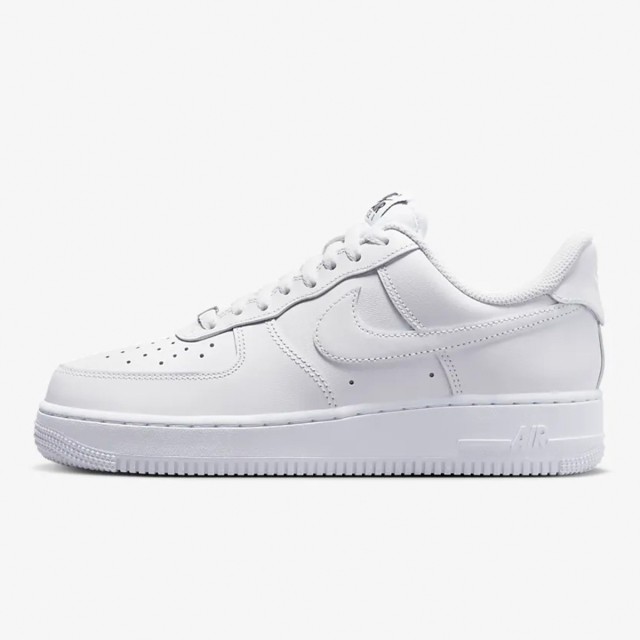 ナイキ] エア フォース 1 07 フライイーズ [W AIR FORCE 1 07 FlyEase