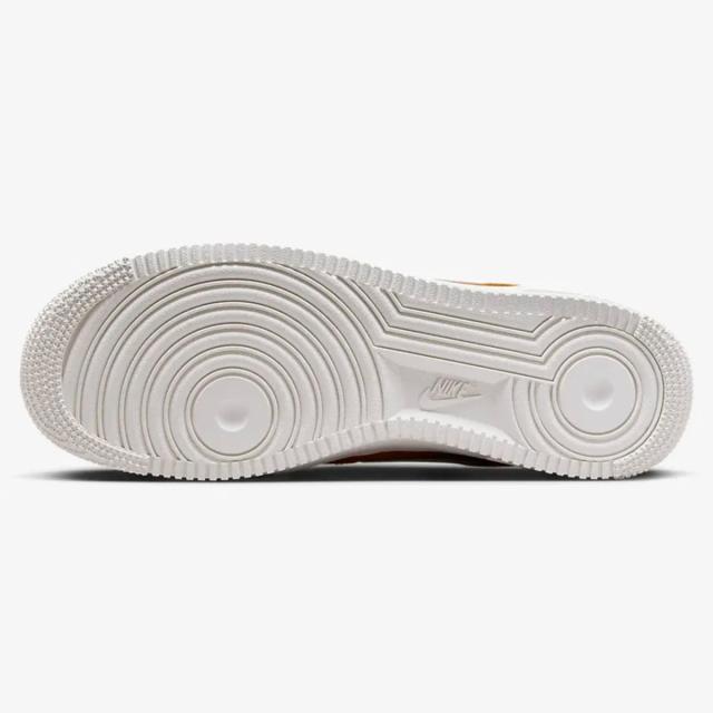 ナイキ] エア フォース 1 '07 LV8 [AIR FORCE 1 '07 LV8] モナーク