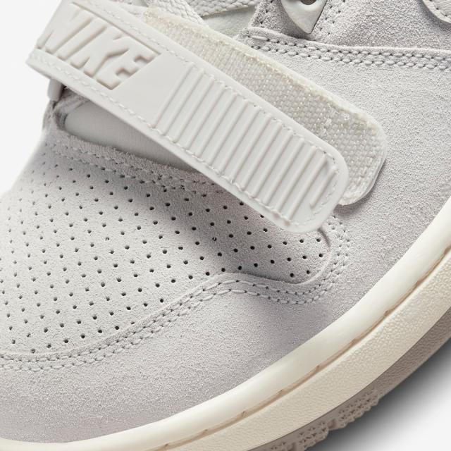 [ナイキ] エア アルファ フォース 88 [AIR FORCE 1 LOW RETRO] ライトボーン/ココナッツミルク/コブルストーン/ライトボーン FN6594-001 日本国内正規品