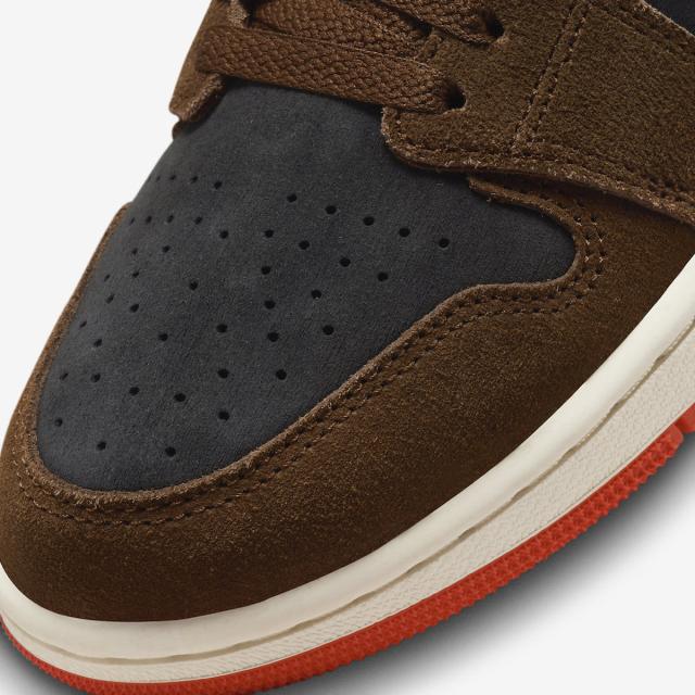 ナイキ] エア ジョーダン 1 ズーム コンフォート 2 [W AIR JORDAN 1