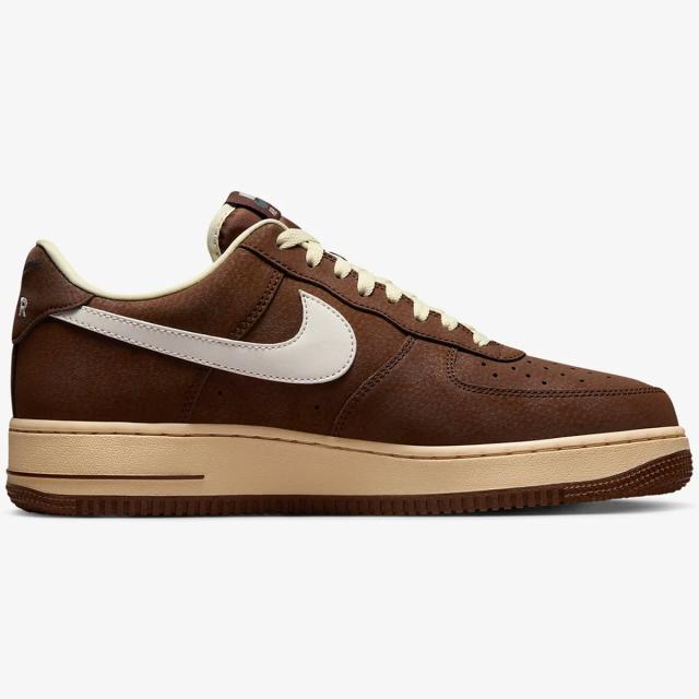 ナイキ NIKE エア フォース 1 '07 [AIR FORCE 1 '07] カカオワオ/ココナッツミルク/ビンテージグリーン/セイル FZ3592-259 ナイキジャパン正規品