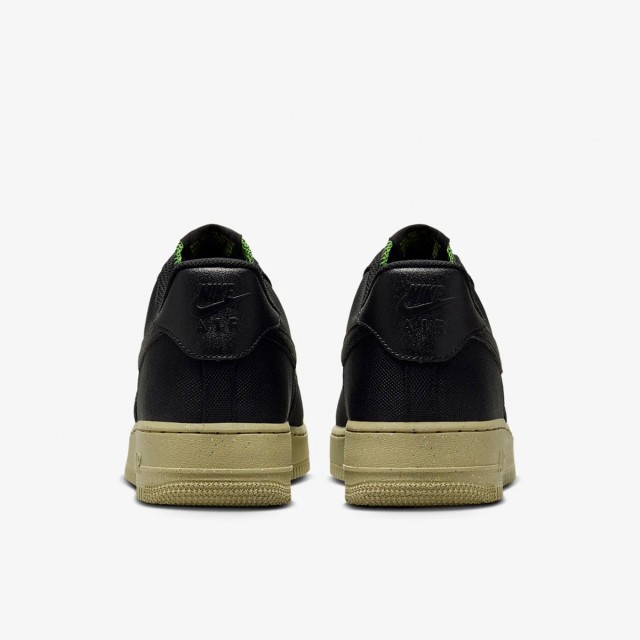 新品未使用タグ付Nike Air Force 1 LV8 オリーブ