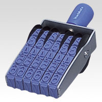 シヤチハタ　欧文6連　特大号　ゴシック体　CF-6LG【返品・交換・キャンセル不可】【イージャパンモール】の通販は 9,331円