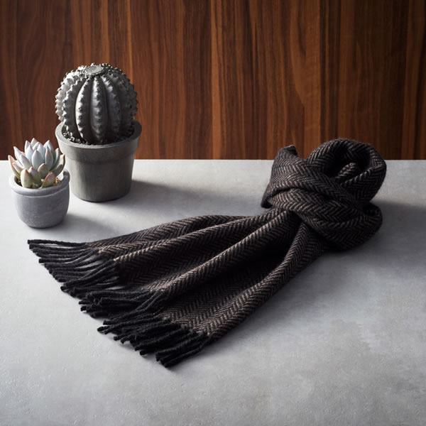 【送料無料】武州織技　スピニングモード　カシミヤマフラー　（ヘリンボン（ブラウン））　ＳＰＵ２００４０Ｈ　ＳＰＵ２００４...の通販は 22,000円