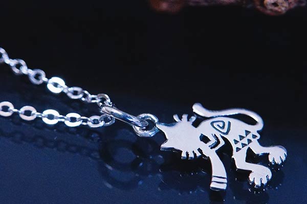 ココペリ 精霊 猫 ネコ ねこ キャット インディアンジュエリー風