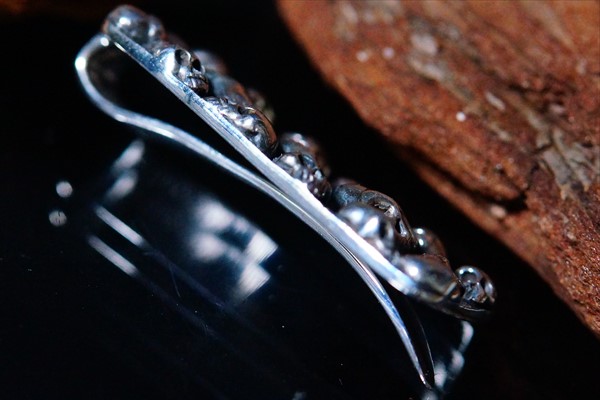 スカル(髑髏)立体デザイン ブラックグレー燻し仕上げ メンズ シルバー