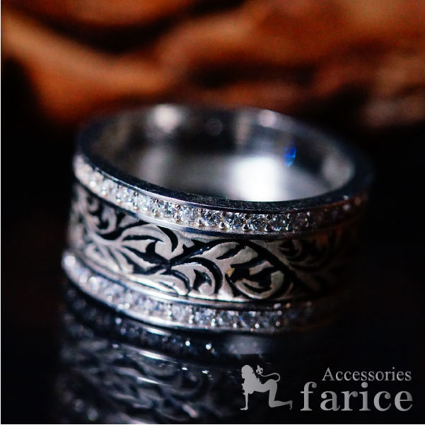 棘模様レリーフ マット加工 クリアキュービックジルコニア 2ラインストーン ヨーロピアンデザイン シルバー925 メンズリングの通販は